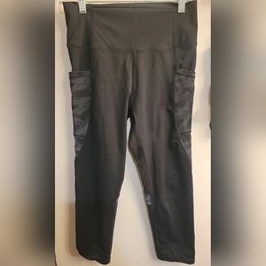 Black Camo Reflective Pocket Brilliant Hi-Rise Capri 20" (8-10)
